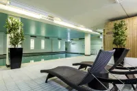 Holiday Inn MILTON KEYNES - CENTRAL by IHG - С бассейном