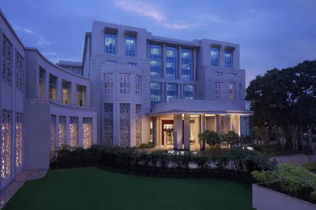 Taj Santacruz