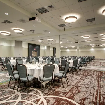 Holiday Inn & Suites PEORIA AT GRAND PRAIRIE by IHG