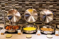 DoubleTree by Hilton Kitchener - breakfast