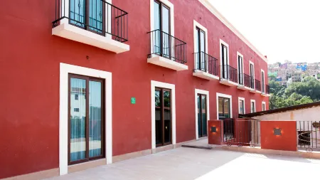 Hotel Indigo Guanajuato Отели рядом с достопримечательностью «Church of San Diego (Iglesia de San Diego)»