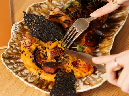 Square Lodge Hotel la Roche Sur Yon - Handwritten Collection Отели в г. Домпьер-Сюр-Йон