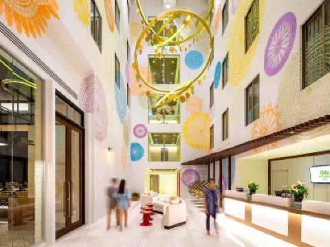 Ibis Styles Siem Reap Hotels near Street 08