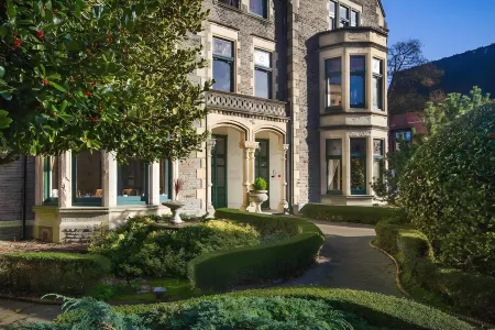 Lincoln House Hotel Отели в г. Катейс