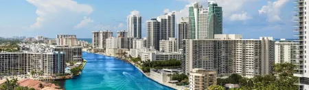 Beachwalk Resort Hotel