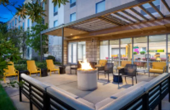 理奇蘭傑克遜希爾頓惠庭套房酒店