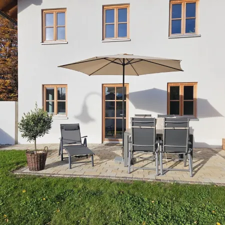 4-star Ott vacation apartment - with separate garden - at the foot of the Buchenberg