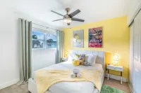 Pool, Hot Tub & Putting Green Near Deerfield Beach Oasis on Fourth by Avantstay