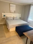 Beautifully appointed condo with a gorgeous ocean view. New to the market. - Beach