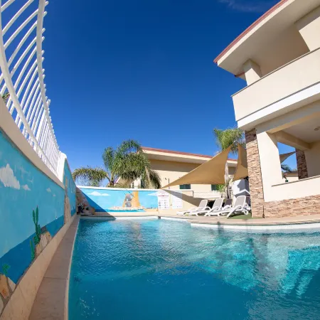 Villa Paglianiti - Your Family Residence!