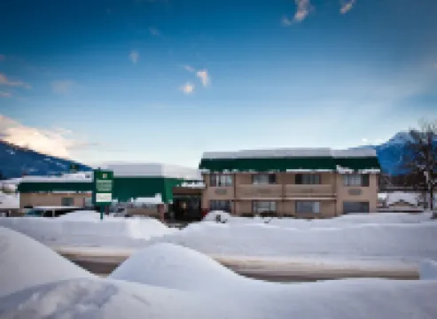 瑞佛史託克桑德曼酒店 鄰近雷夫爾斯託克的酒店