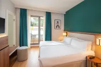 Hotel Elche Centro , Affiliated by Melia - parking