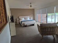 Quarterdecks Retreat Hotels in Urangan