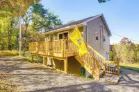 7 Mi to Main Street: Cabin w/ Deck in Stanley! - WiFi