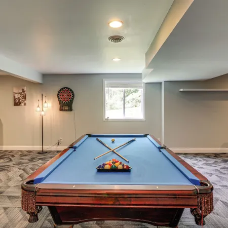 Game Room & Hot Tub: Big Fun in Ellicottville
