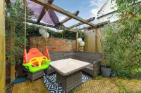 Tealby House Hotels in Rushcliffe District