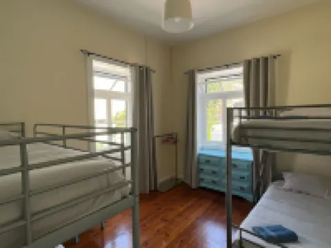 Lazareto 148 Hostel Hoteles en São Gonçalo