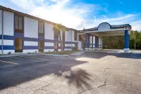 Motel 6 Waco, TX - parkir