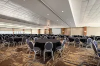 Fort Pontchartrain Detroit, a Wyndham Hotel - Business