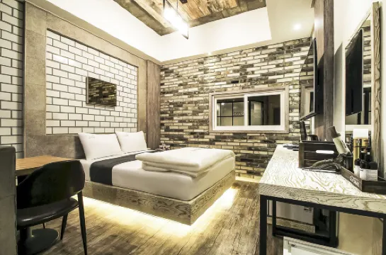 Daegu Dongdaegu Station 2Some