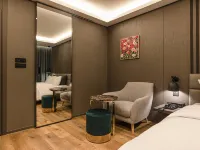 Bundang (Yatap Station) Breeze Hotel Hotels near Gallery Yul