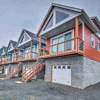 Chic Beachfront Abode w/ Balcony & Beach Access! Hotel Exterior