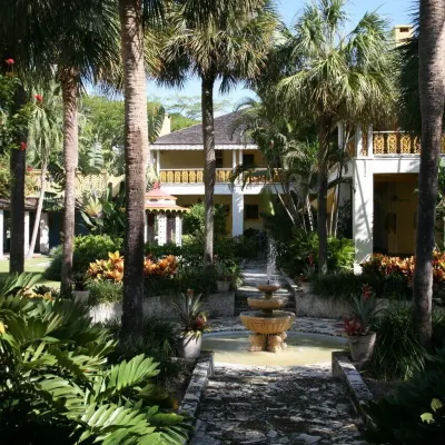 Great Escape by Lowkl Hotels near SE 15th St Park