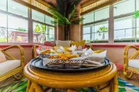 Island Oaks RV Resort
