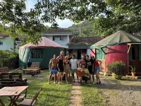 Nômades Vibe da Ilha - Adventure Hostels & Coworking