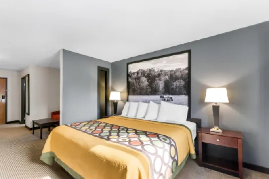 Super 8 by Wyndham Bloomington University Area Hotels in 