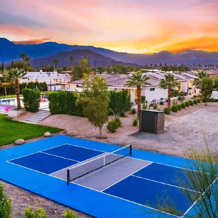 Stagecoach: 9 Br, 17 Bed, 45 ft Pool, New Pickleball Ct, 9-Hole Golf, Volleyball