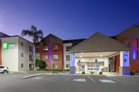Holiday Inn Express & Suites TULARE by IHG Hotels in Tulare