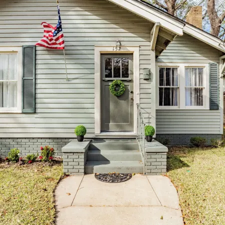 Haute on Hannon- Midtown Cottage!