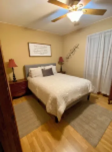 Serenity Cottage at Mineral Point 미네랄 포인트 호텔