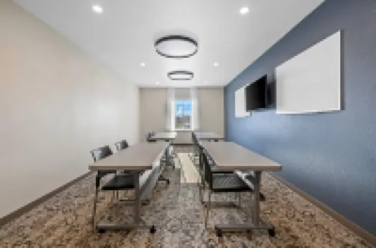 Everhome Suites Rochester Greece