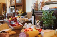 Agriturismo Fattoria del Colle - Trequanda, Siena - servizio colazione