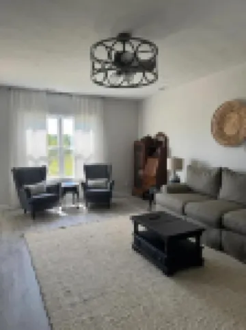 Hilltop Country Home with Hot Tub 2049 Hotels in 