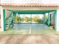 Ocean's Breeze Apartment and Rooms Hotels in Cocles