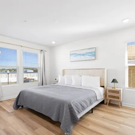 NEW Sleeps 7 Beach Fun Dining Palmaway