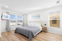 NEW Sleeps 7 Beach Fun Dining Palmaway