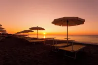Hellenia Yachting Hotel & Spa - Пляж