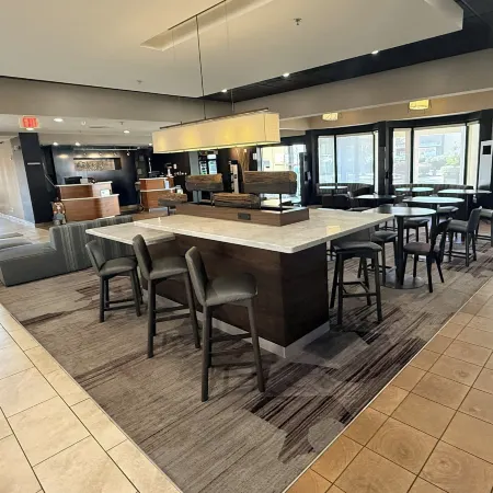 PRESTON SUITES by IHG
