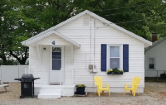 Dockside Lake Resort Hotels in Union Township