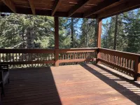 Cozy Cabin 5.5 Bedrooms, Forest/Mountain View 3 Decks 2 Masters Hot Tub 4200Sqft