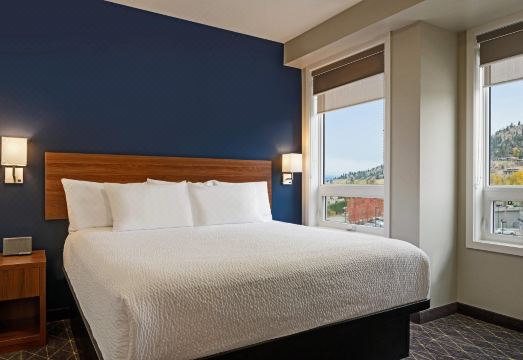 파크 인 바이 래디슨 켈로나 수영장