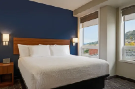 Park Inn by Radisson, Kelowna