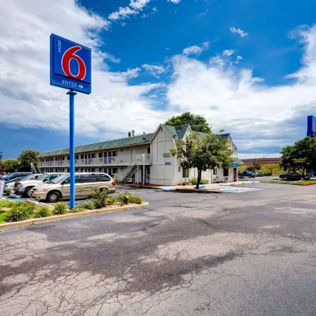 Motel 6 Wheat Ridge, CO - West - Denver North