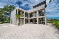 NELBLU FLAMINGO SUITES