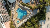 Beach House Suites by the Don CeSar - Beach