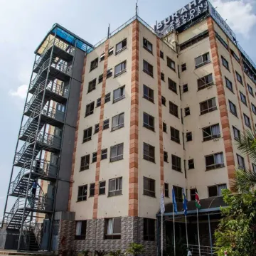 Buraha Zenoni Hotel and Resort